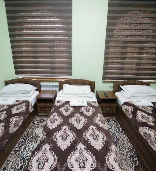 اتاق استاندارد سه نفره, Guest House Gumbaz Sts