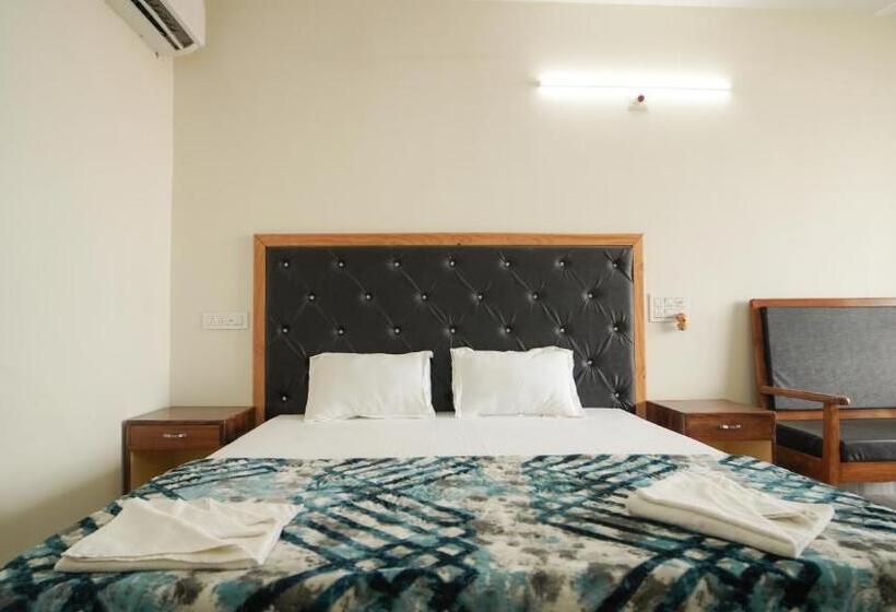 Номер Deluxe с Балконом, Tarangamala On Beach