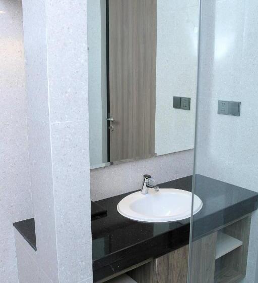 Номер Deluxe, Eno Front One Hotel Semarang