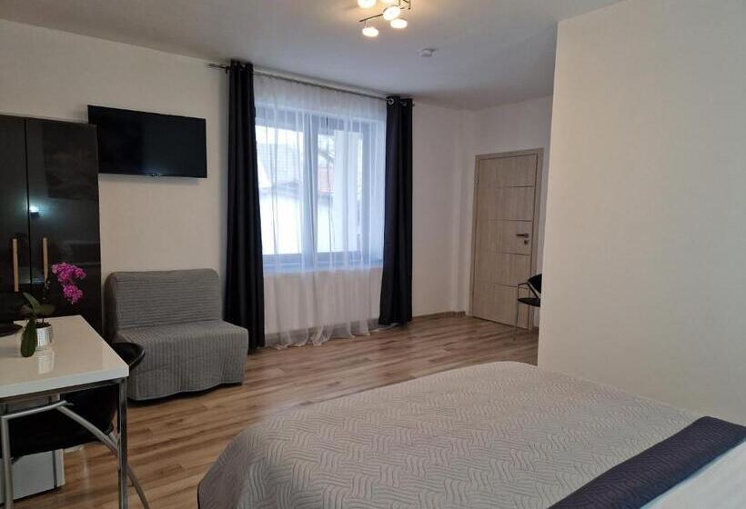 豪华三人间, Casa 7 Sate Apartament