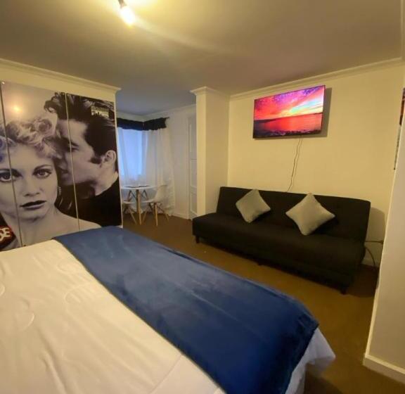 디럭스 룸, Broadway Suites