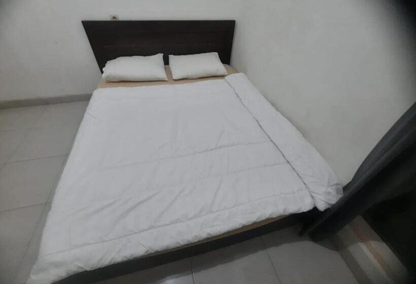 디럭스 룸, Oyo 93870 Damai Guest House Cirebon