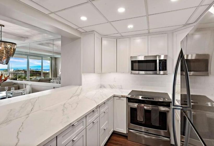 Апартаменты 1 Спальня Боковой Вид на Море, The Whaler By Maui Resort Rentals