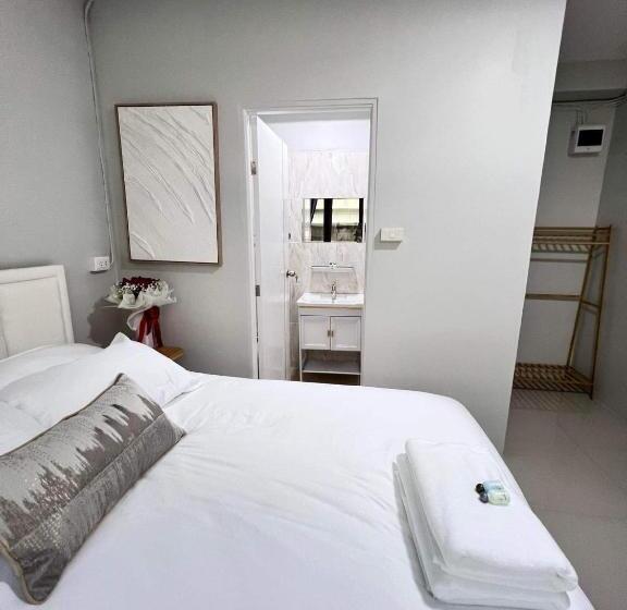 استودیوی استاندارد, Luna Hotel สถานีดอนเมือง
