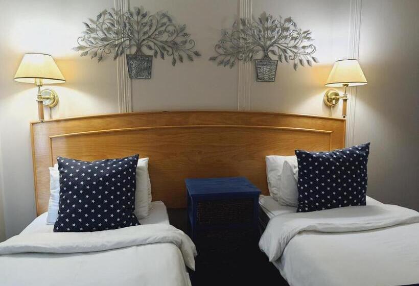 Family Suite, Rhino Manor