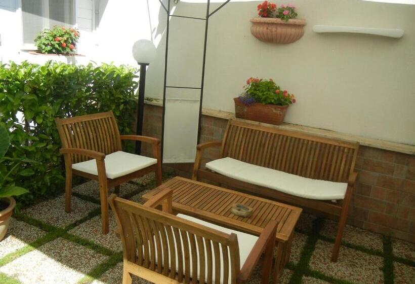 Четырехместный Номер Стандарт Вид на Сад, B&b Villa Evelina