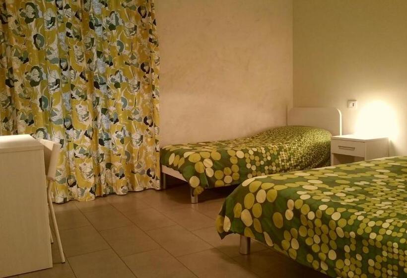 اتاق استاندارد سه نفره, Affittacamere Borgo Sabbionara