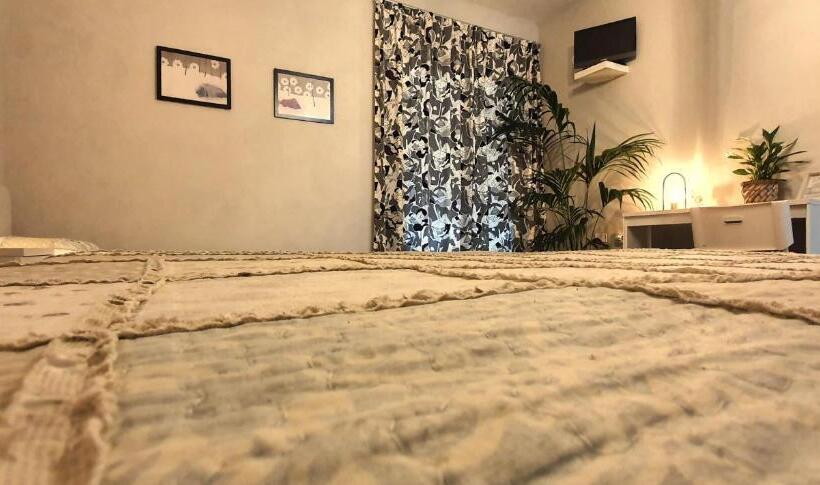 اتاق استاندارد سه نفره, Affittacamere Borgo Sabbionara