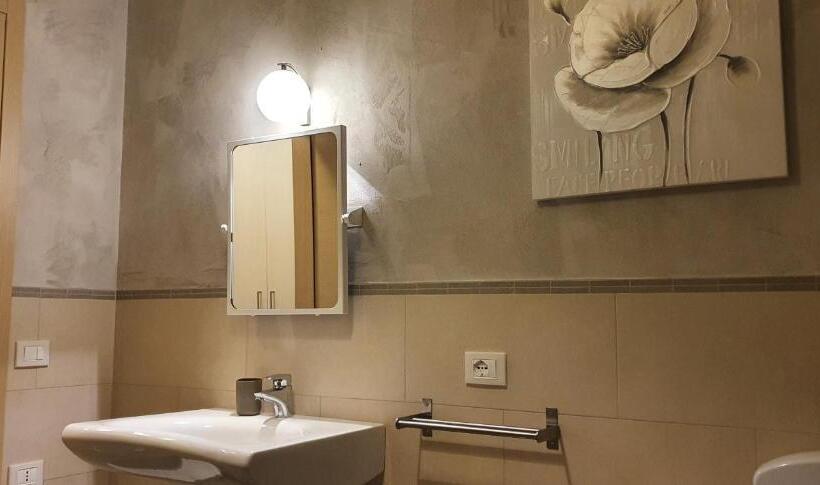スタンダード４人部屋, Affittacamere Borgo Sabbionara