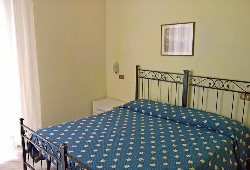Номер Стандарт, Albergo Golfo
