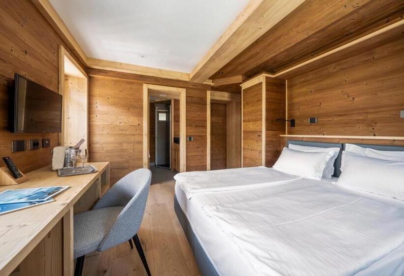 Номер Superior с Балконом, Villa Alpina S