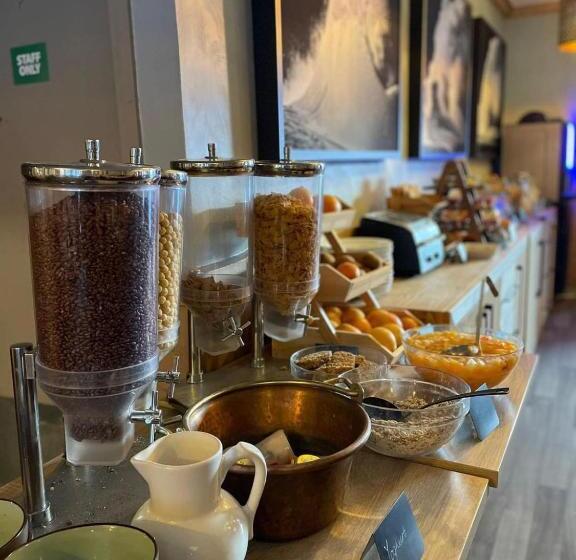 سوئیت 2 خوابه, Chalet Hotel La Corniche