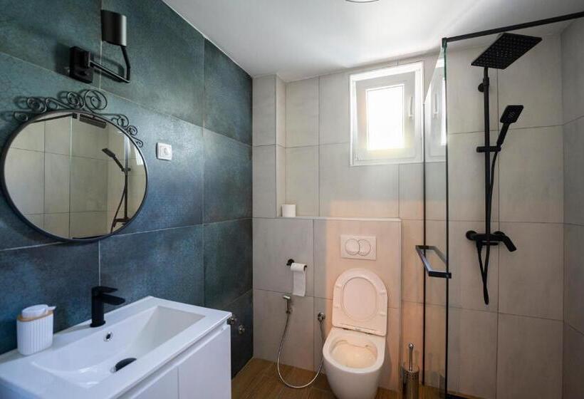 غرفة قياسية ثلاثية مطلة علي الحديقة, Cozy Nook B&b   Free Private Parking