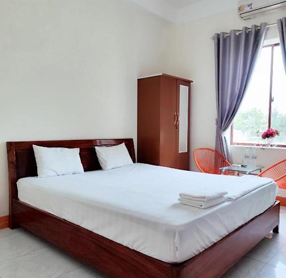 Deluxe Room Side Sea View, View Nhat Le Beach