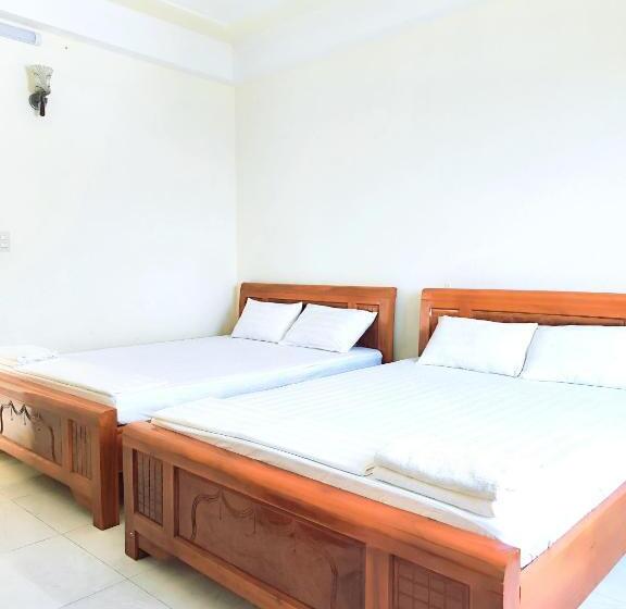 Standard Room Garden View, View Nhat Le Beach