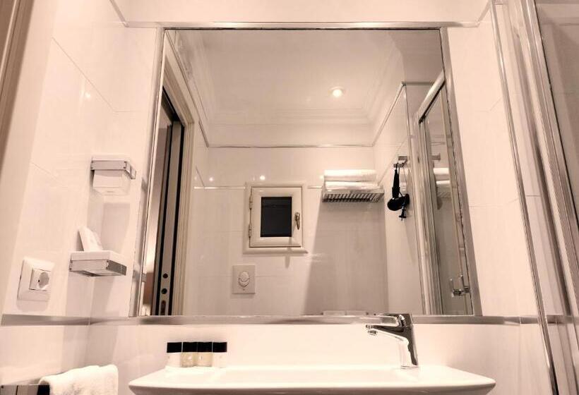 Quarto Triplo Standart, Best Season