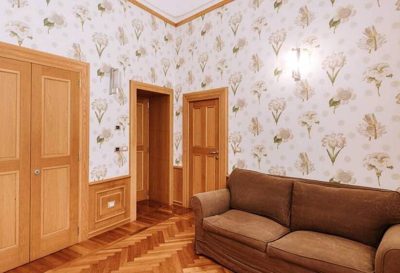 Семейный Номер, Santa Rosa Relais