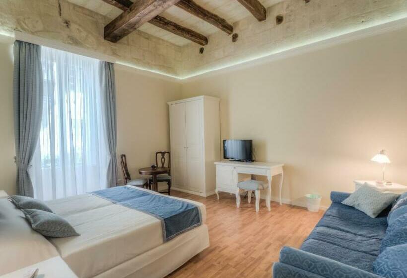 سوییت جونیور با بالکن, Tano's Boutique Guesthouse