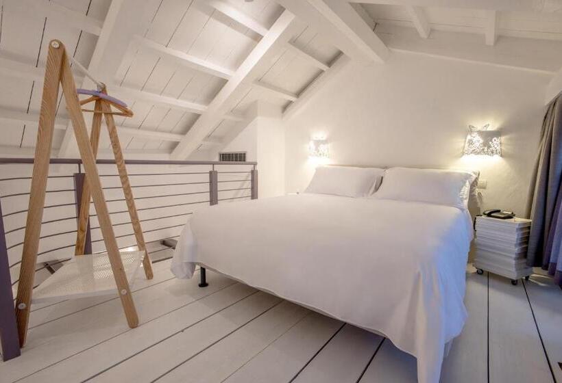 Люкс, Uve Rooms & Wine Bar