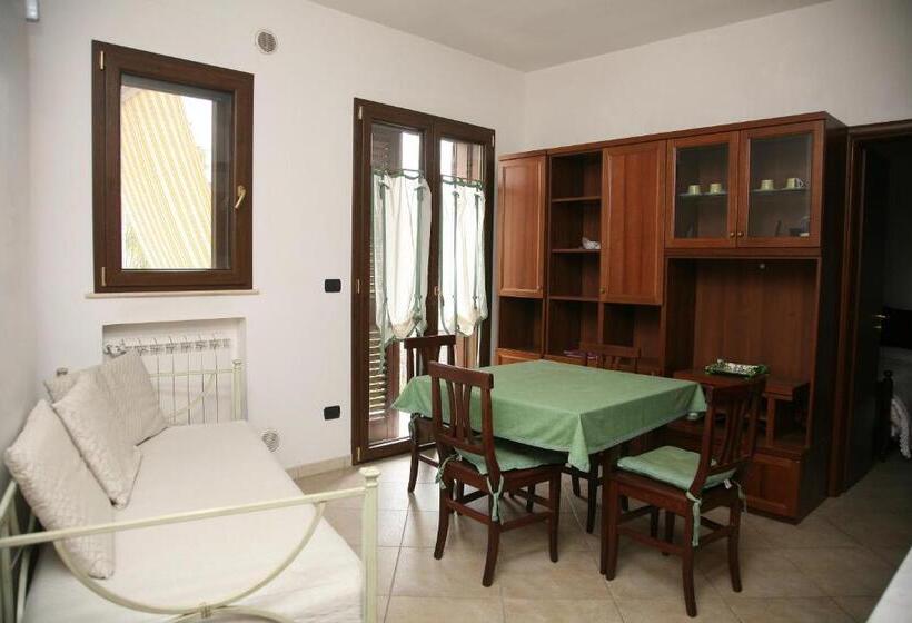 Семейный Номер, Residence Angelica