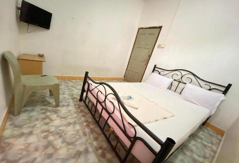标准间, Oyo 93781 Hotel California 2