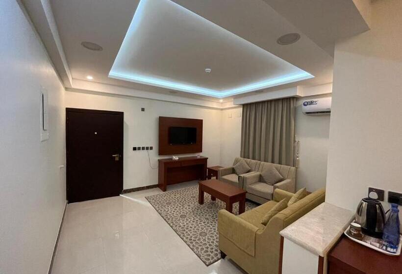 Люкс Повышенной Комфортности, هاوس إن House Inn