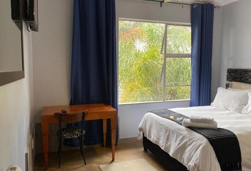 Номер Стандарт, Africa Footprints Guest House