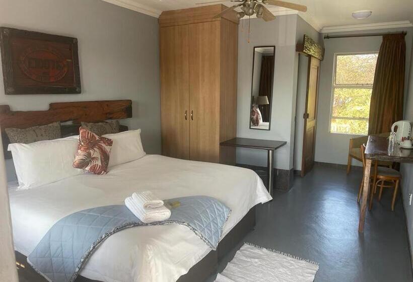 Номер Стандарт, Africa Footprints Guest House