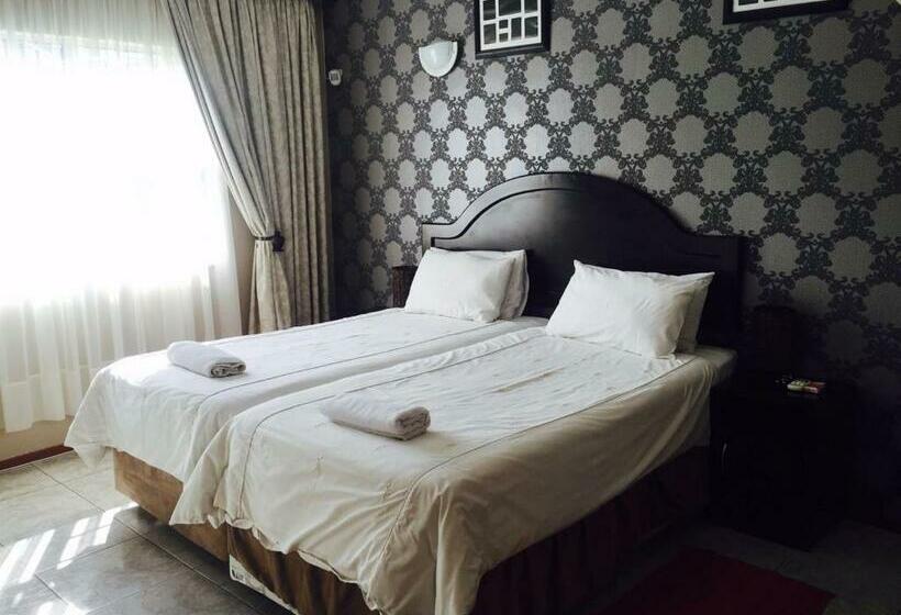 Ekonomik Oda, Logos Guest House