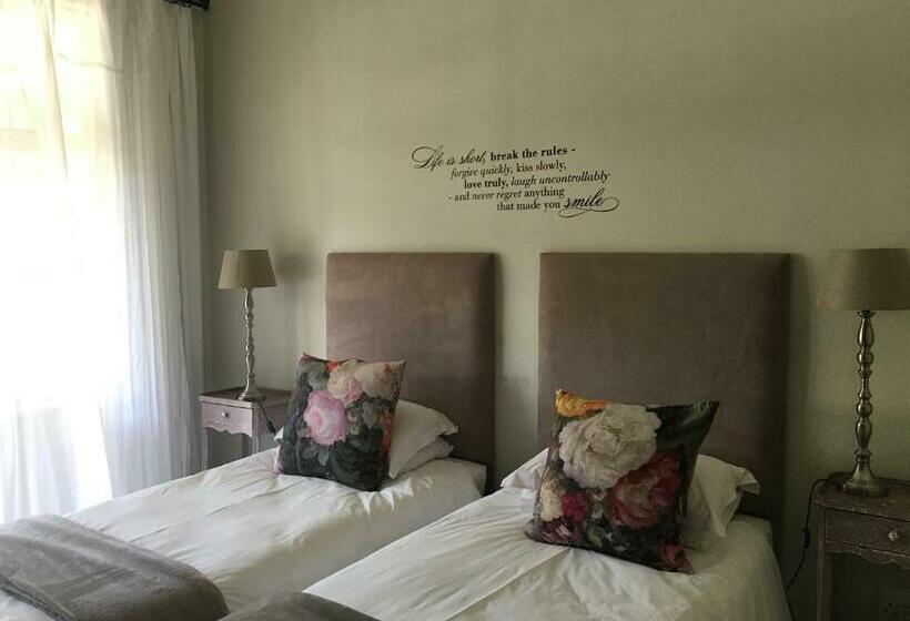 Номер Стандарт с Балконом, Lemon Tree B&b