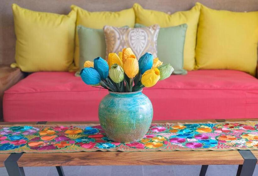 سوئیت با تخت بزرگ, Los Colibris Casitas