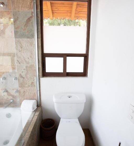 سوئیت با وان آب گرم, Santa Rosa