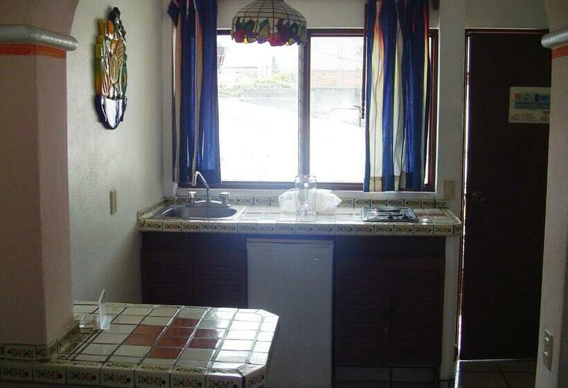 Standard Studio, & Suites Coral