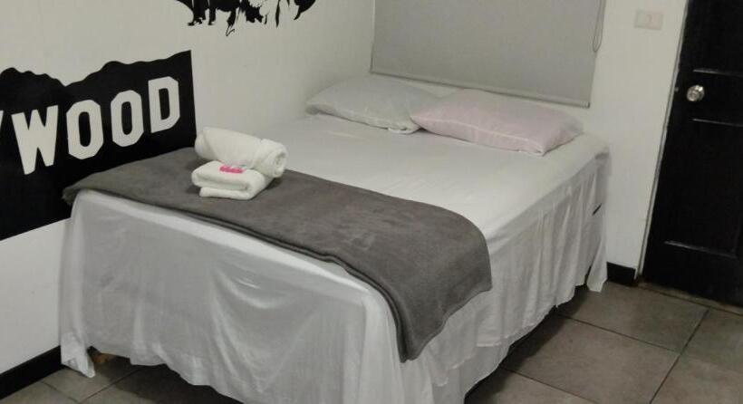 اتاق استاندارد, Hostal Loco Coco Loco