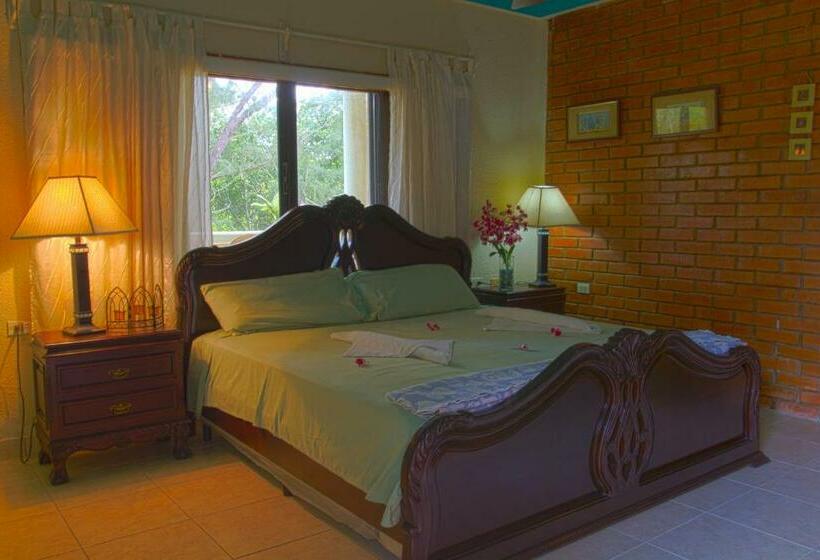 اتاق لوکس با تخت بزرگ, Sea Eye Hotel   Tropical Building