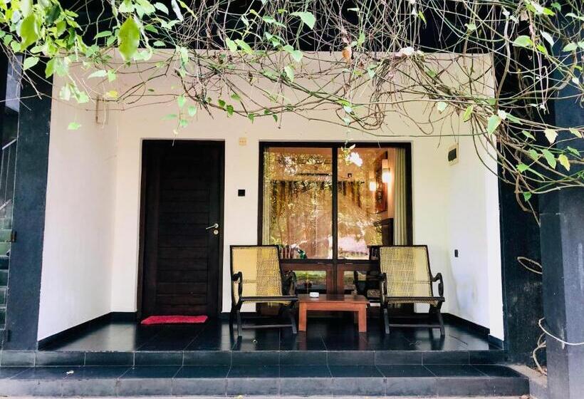 バルコニー付きデラックスルーム, Dambulla Rock Arch