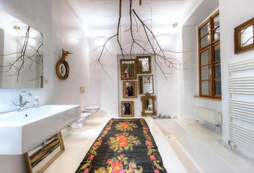 Люкс Deluxe Кровать Кинг, Chateau Třebešice