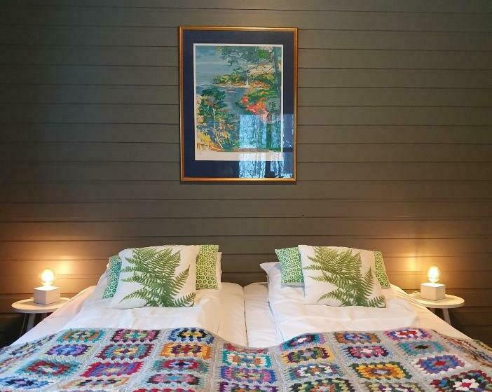 标准工作室, Gargia Lodge