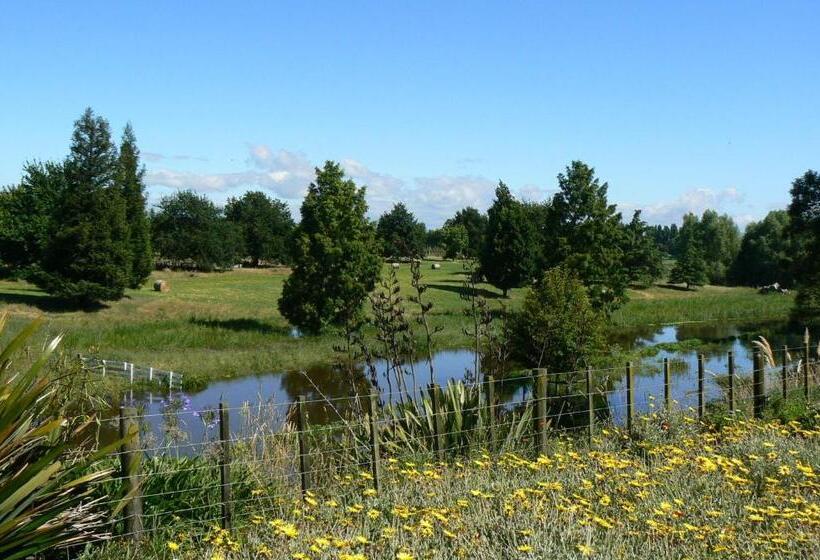 Номер Классика Кровать Кинг, Te Mata Views Resort