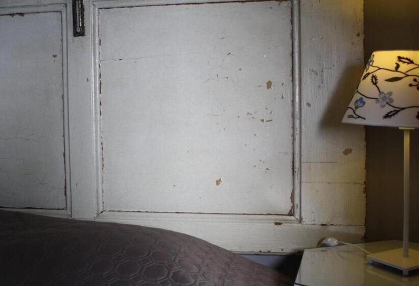 스위트, N1 Hostel Apartments And Suites