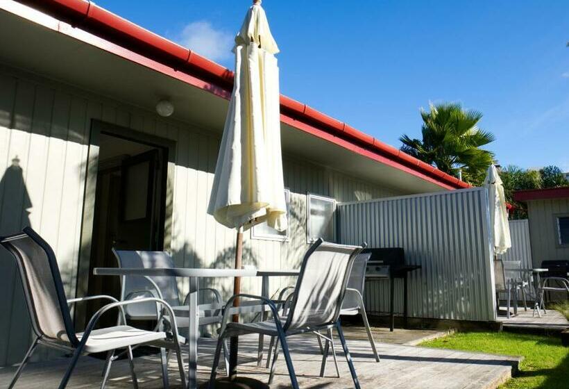 Семейный Номер, Tairua Shores Motel