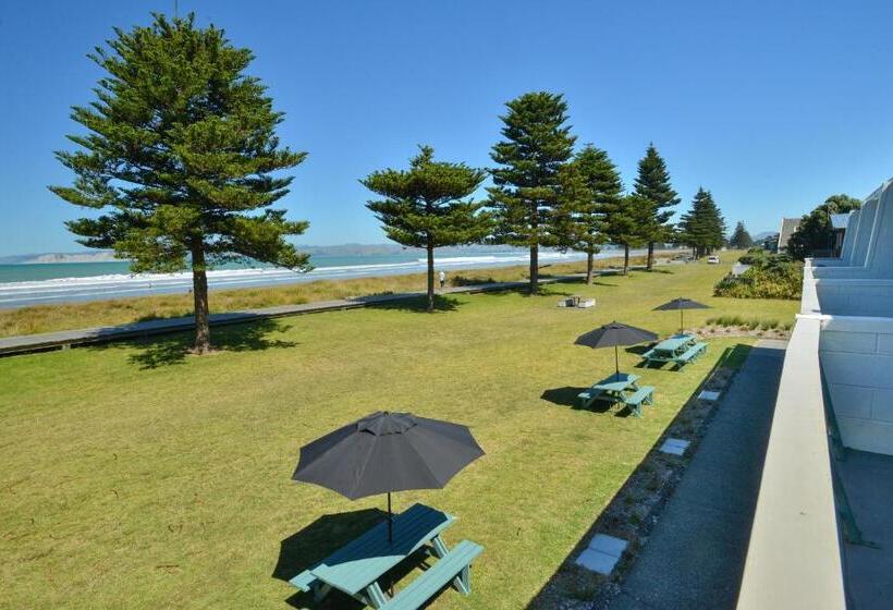 Апартаменты 2 Спальни, Whispering Sands Beachfront Motel