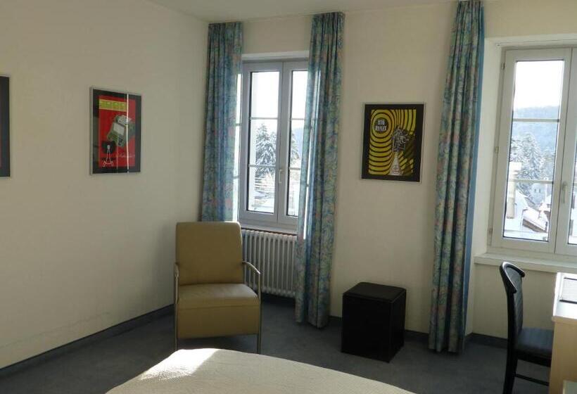 Номер Стандарт, Hôtel De France