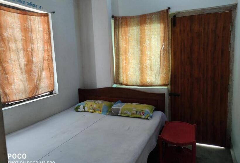 三人经典房间, Spot On Yuboraaj Lodge