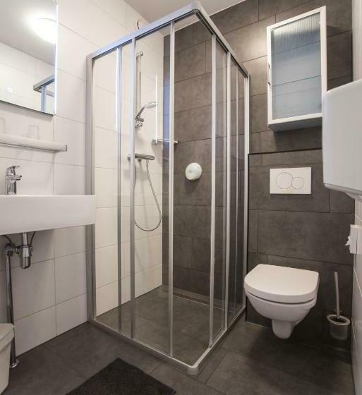 Standard Room, Faber