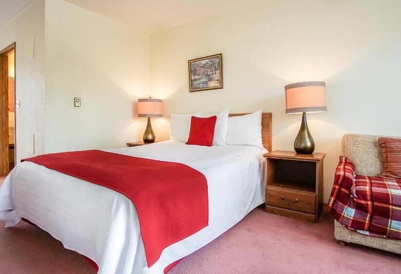 Номер Стандарт, Gables Motel