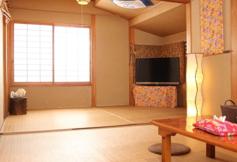 Семейный Номер, Okinawa Minshuku Kariyushi