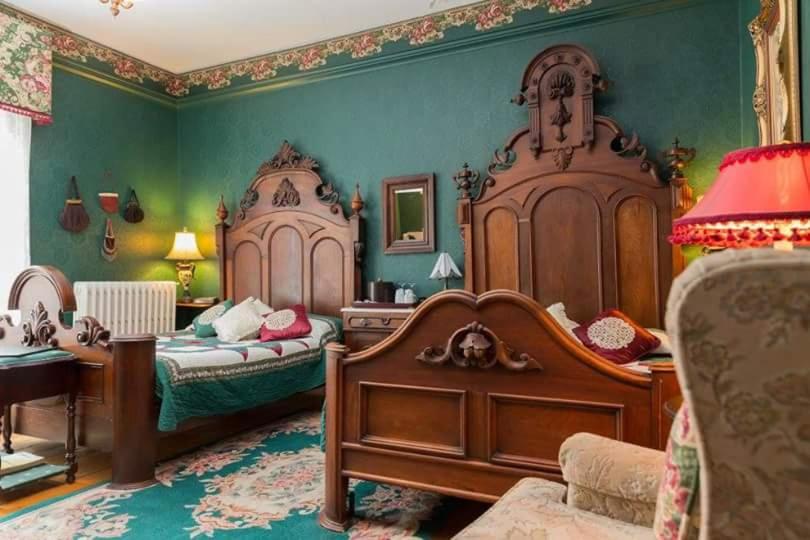 デラックスルーム, Fitzroy Hall