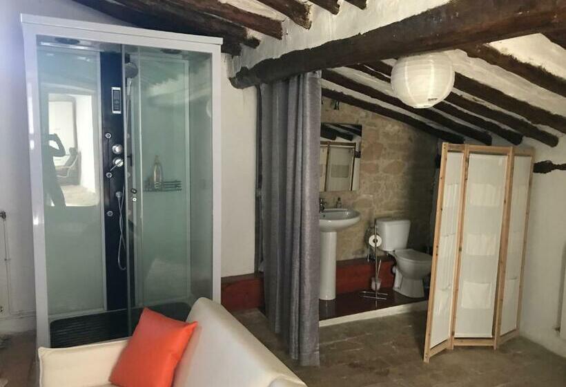 家庭间, Casa Magica Villatuerta