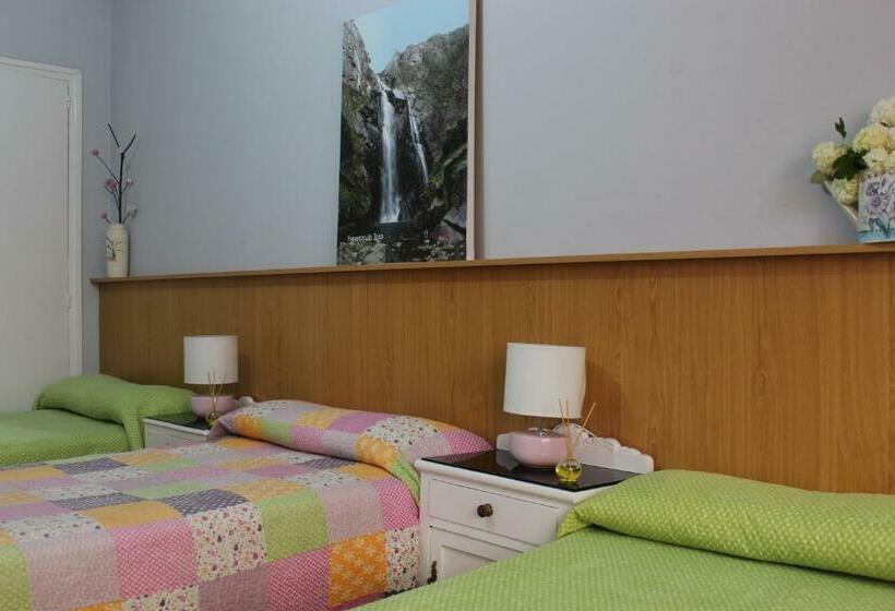Кровать в Общей Комнате, Albergue Turistico Silleda